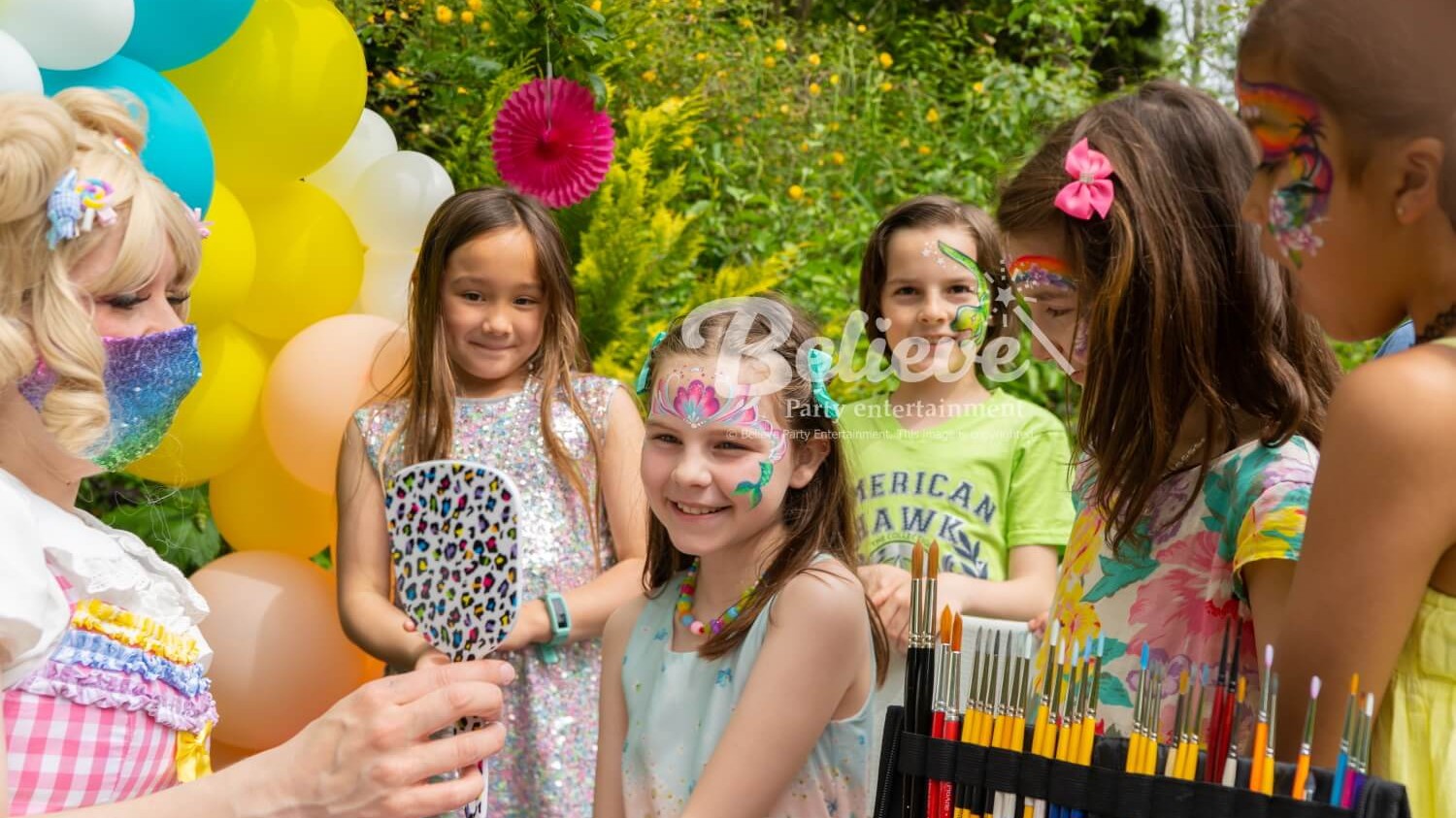 Face painter en fiesta de cumpleaños